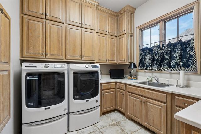 18709 Saddle River Drive, Edmond, OK 73012
