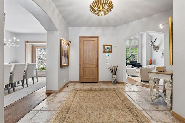 18709 Saddle River Drive, Edmond, OK 73012