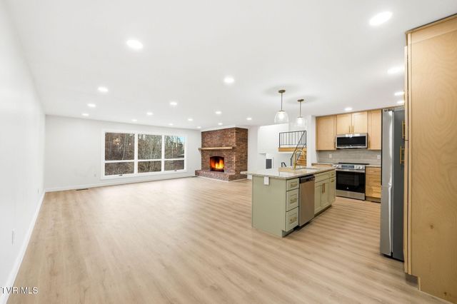 4030 Reservoir Road, Kingsport, TN 37660