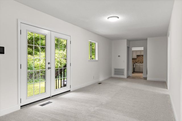 5 E Wotring Street, Rossville, GA 30741