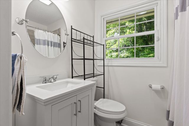 5 E Wotring Street, Rossville, GA 30741
