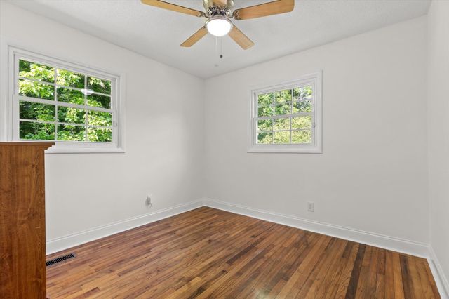 5 E Wotring Street, Rossville, GA 30741