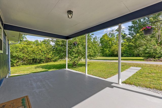 5 E Wotring Street, Rossville, GA 30741