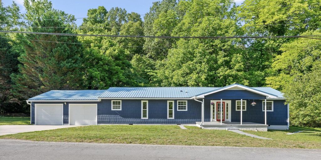 5 E Wotring Street, Rossville, GA 30741