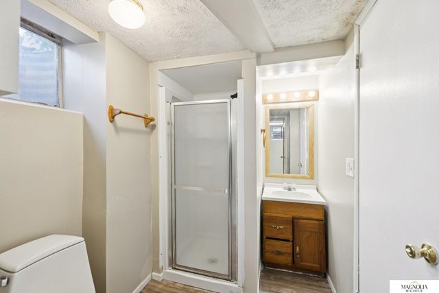 5433 pioneers Street, Lincoln, NE 68506