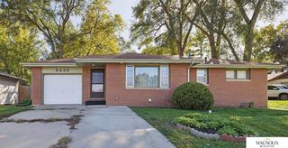 5433 pioneers Street, Lincoln, NE 68506
