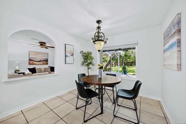 109 HONEY BEE LN, Shavano Park, TX 78231