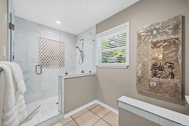 109 HONEY BEE LN, Shavano Park, TX 78231