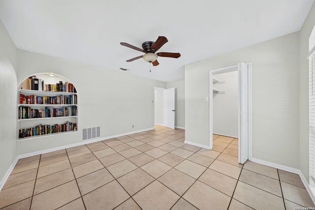 109 HONEY BEE LN, Shavano Park, TX 78231