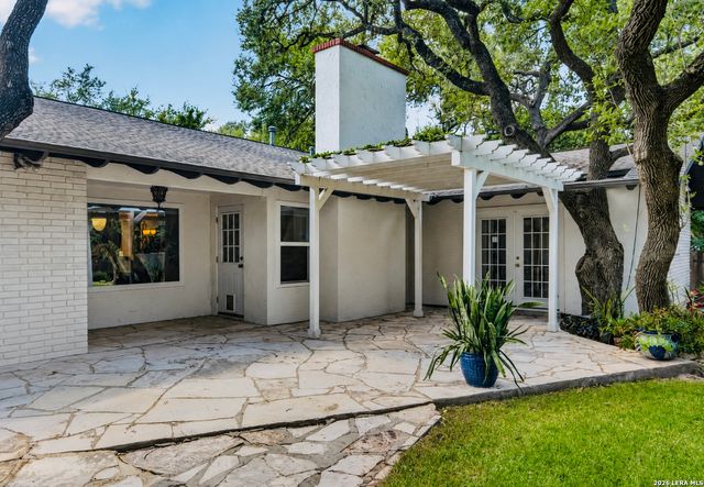 109 HONEY BEE LN, Shavano Park, TX 78231