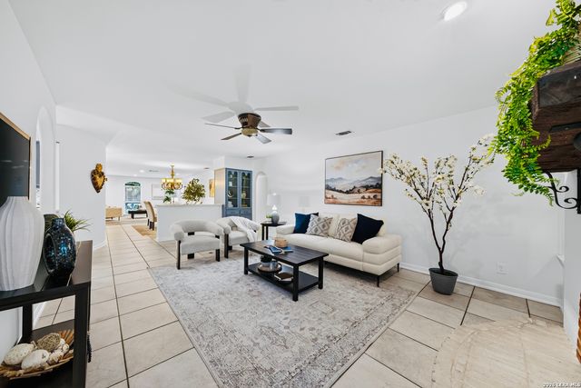 109 HONEY BEE LN, Shavano Park, TX 78231