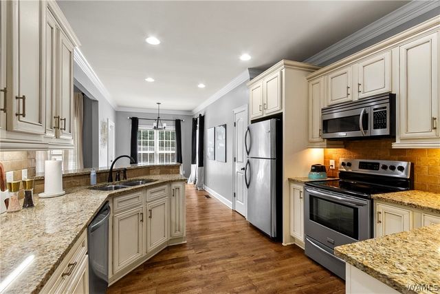 13763 Brandon James Ave, Northport, AL 35475
