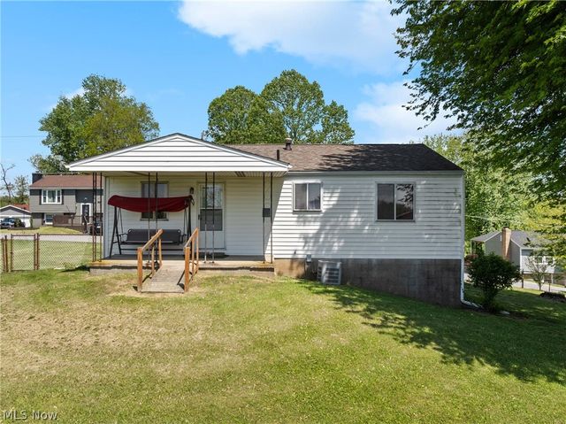 263 Walker Manor Circle, Colliers, WV 26062