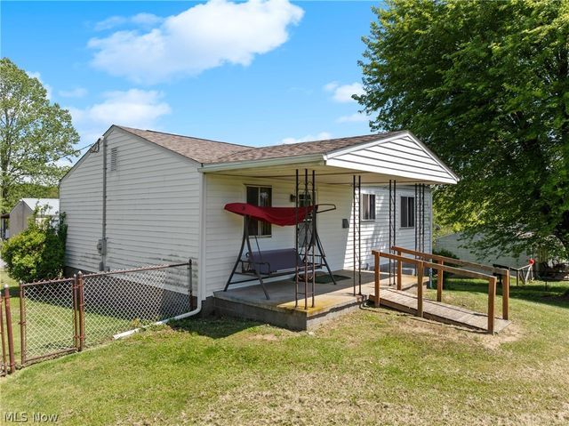 263 Walker Manor Circle, Colliers, WV 26062