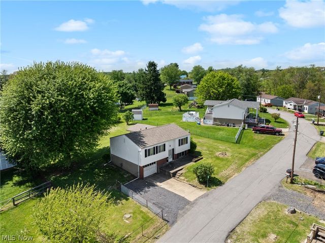 263 Walker Manor Circle, Colliers, WV 26062