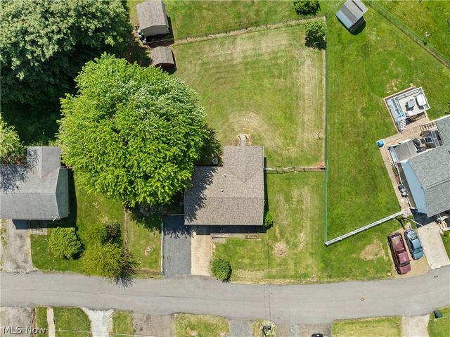 263 Walker Manor Circle, Colliers, WV 26062