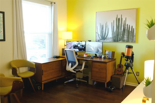 420 Manchester LN, Austin, TX 78737