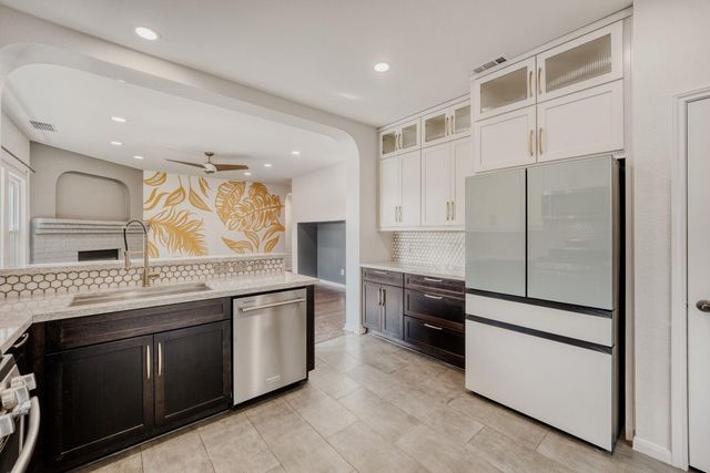 420 Manchester LN, Austin, TX 78737