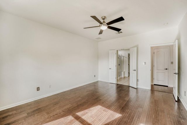 420 Manchester LN, Austin, TX 78737