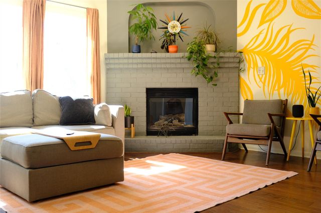 420 Manchester LN, Austin, TX 78737