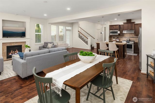 17019 NE 118th Way, Redmond, WA 98052