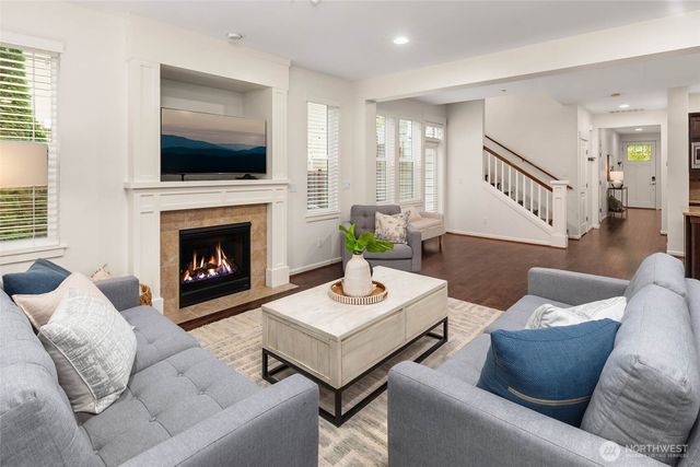 17019 NE 118th Way, Redmond, WA 98052