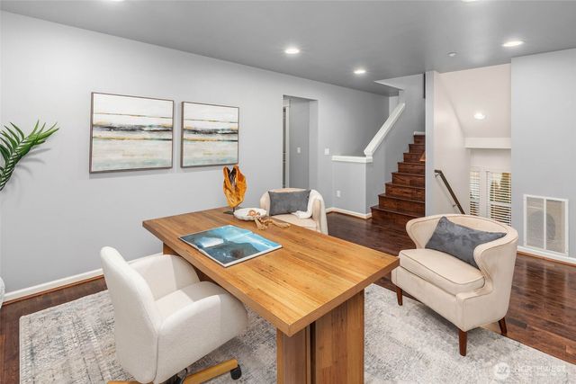17019 NE 118th Way, Redmond, WA 98052