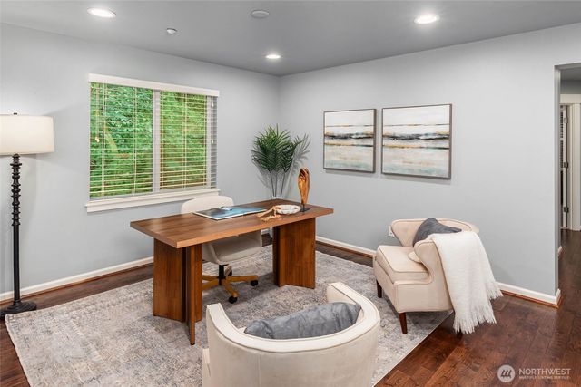 17019 NE 118th Way, Redmond, WA 98052