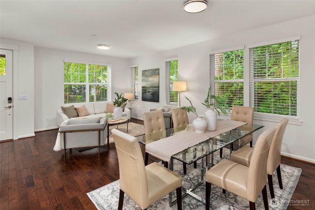 17019 NE 118th Way, Redmond, WA 98052