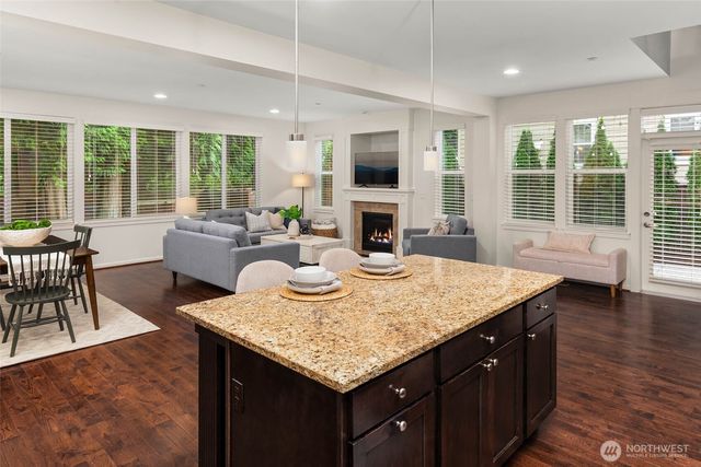 17019 NE 118th Way, Redmond, WA 98052