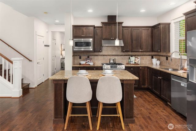 17019 NE 118th Way, Redmond, WA 98052