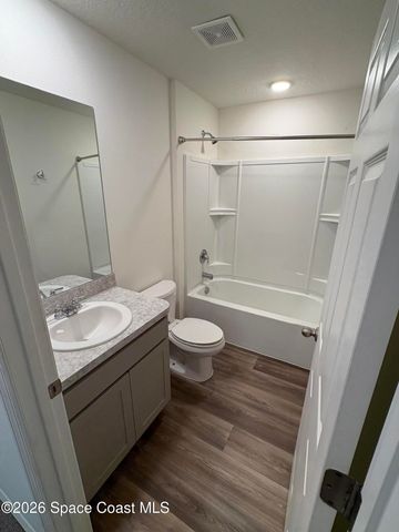 212 Alminar Avenue SE, Palm Bay, FL 32909