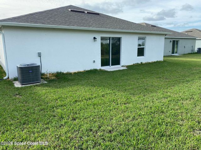 212 Alminar Avenue SE, Palm Bay, FL 32909
