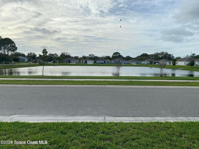 212 Alminar Avenue SE, Palm Bay, FL 32909