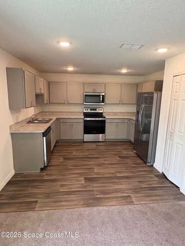 212 Alminar Avenue SE, Palm Bay, FL 32909