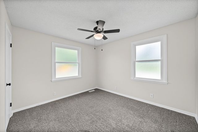 500 Britton Springs Rd, Clarksville, TN 37042