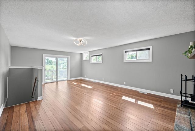 500 Britton Springs Rd, Clarksville, TN 37042