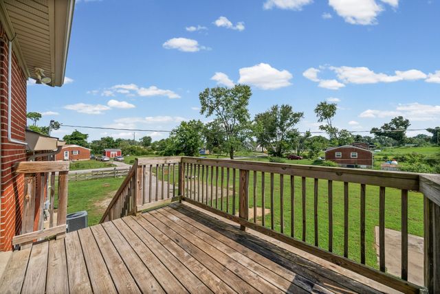 500 Britton Springs Rd, Clarksville, TN 37042