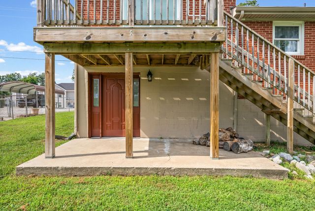 500 Britton Springs Rd, Clarksville, TN 37042