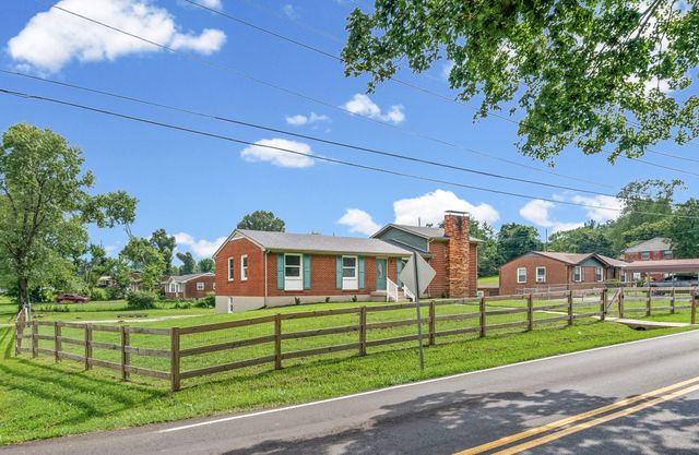 500 Britton Springs Rd, Clarksville, TN 37042