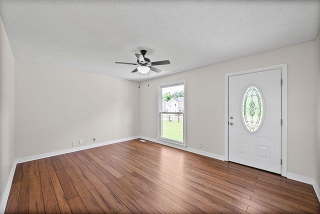 500 Britton Springs Rd, Clarksville, TN 37042