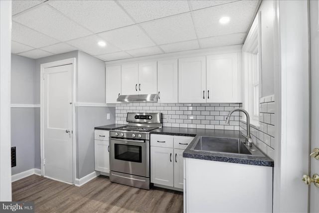 1630 LAMPETER RD, Lancaster, PA 17602