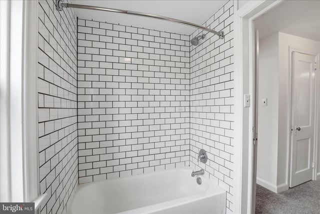 1630 LAMPETER RD, Lancaster, PA 17602