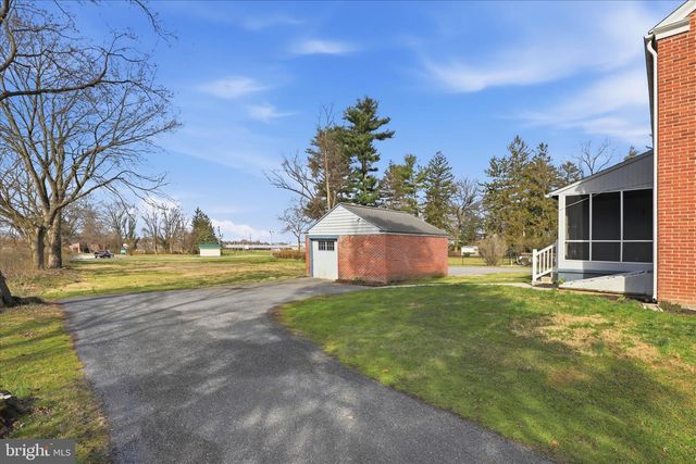 1630 LAMPETER RD, Lancaster, PA 17602