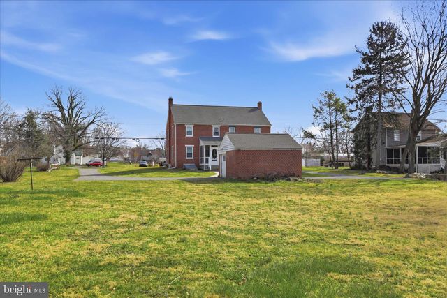 1630 LAMPETER RD, Lancaster, PA 17602