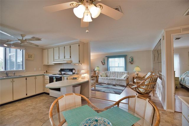 632 LA JOLLA CIRCLE, North Port, FL 34287