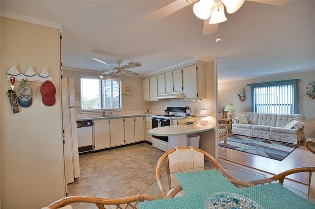 632 LA JOLLA CIRCLE, North Port, FL 34287