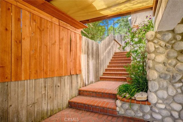 5809 Irving Avenue 2nd Fl, La Crescenta, CA 91214