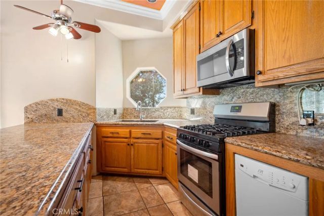 5809 Irving Avenue 2nd Fl, La Crescenta, CA 91214