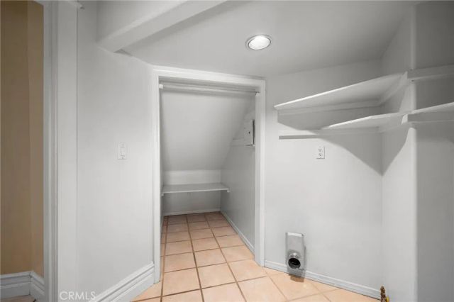 5809 Irving Avenue 2nd Fl, La Crescenta, CA 91214